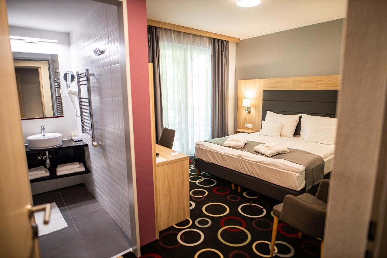 Garden Hotel Wellness Es Konferencia Szolnok Eksteriør billede