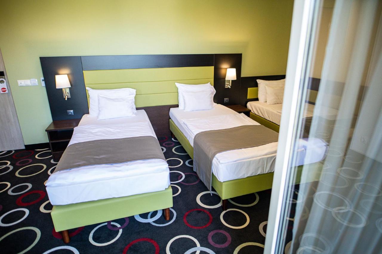 Garden Hotel Wellness Es Konferencia Szolnok Eksteriør billede