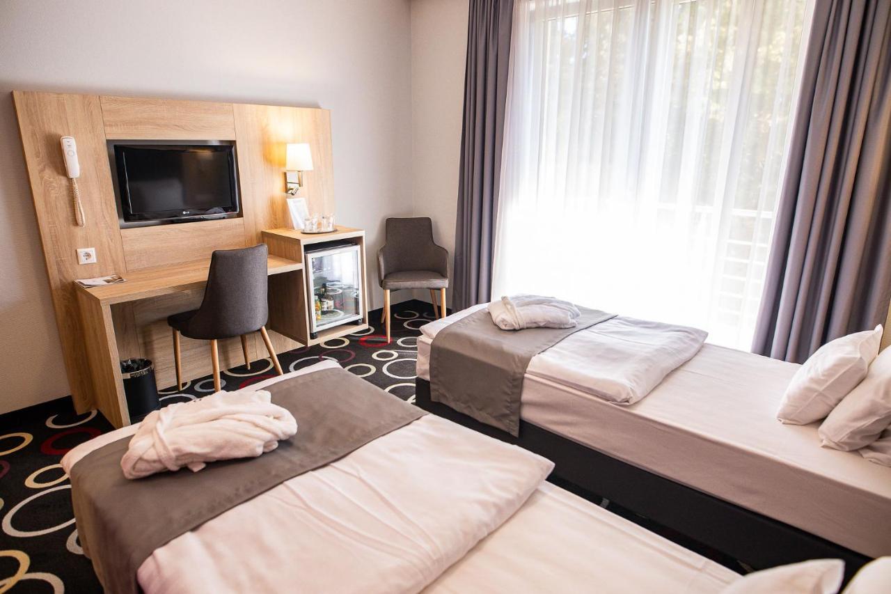Garden Hotel Wellness Es Konferencia Szolnok Eksteriør billede