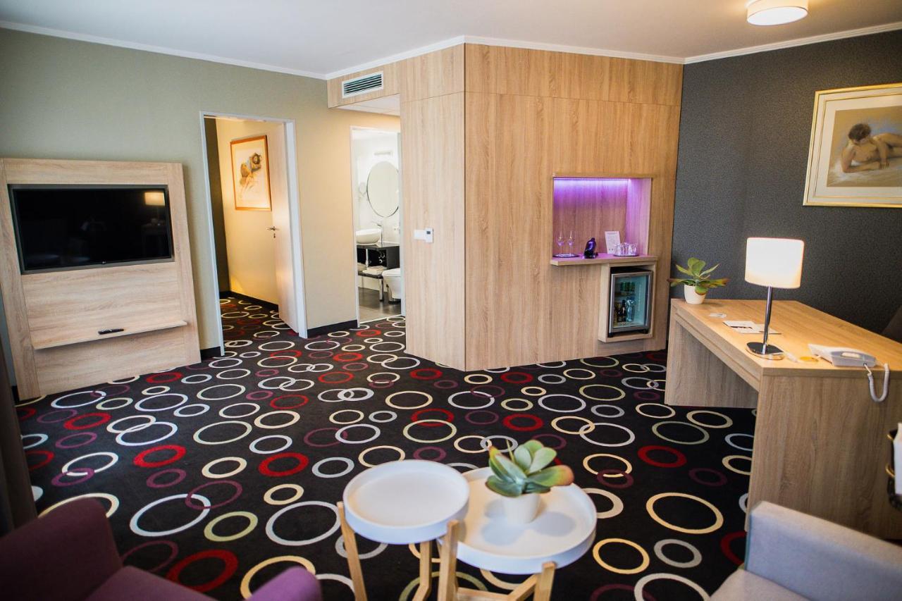 Garden Hotel Wellness Es Konferencia Szolnok Eksteriør billede