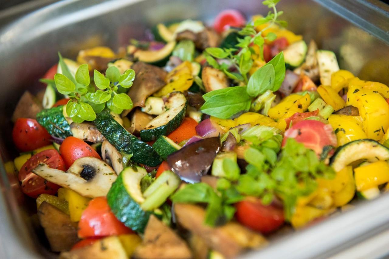 Garden Hotel Wellness Es Konferencia Szolnok Eksteriør billede