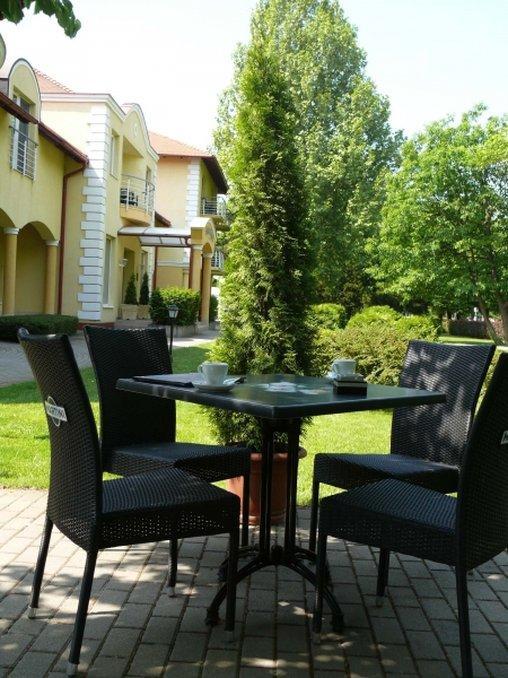 Garden Hotel Wellness Es Konferencia Szolnok Eksteriør billede