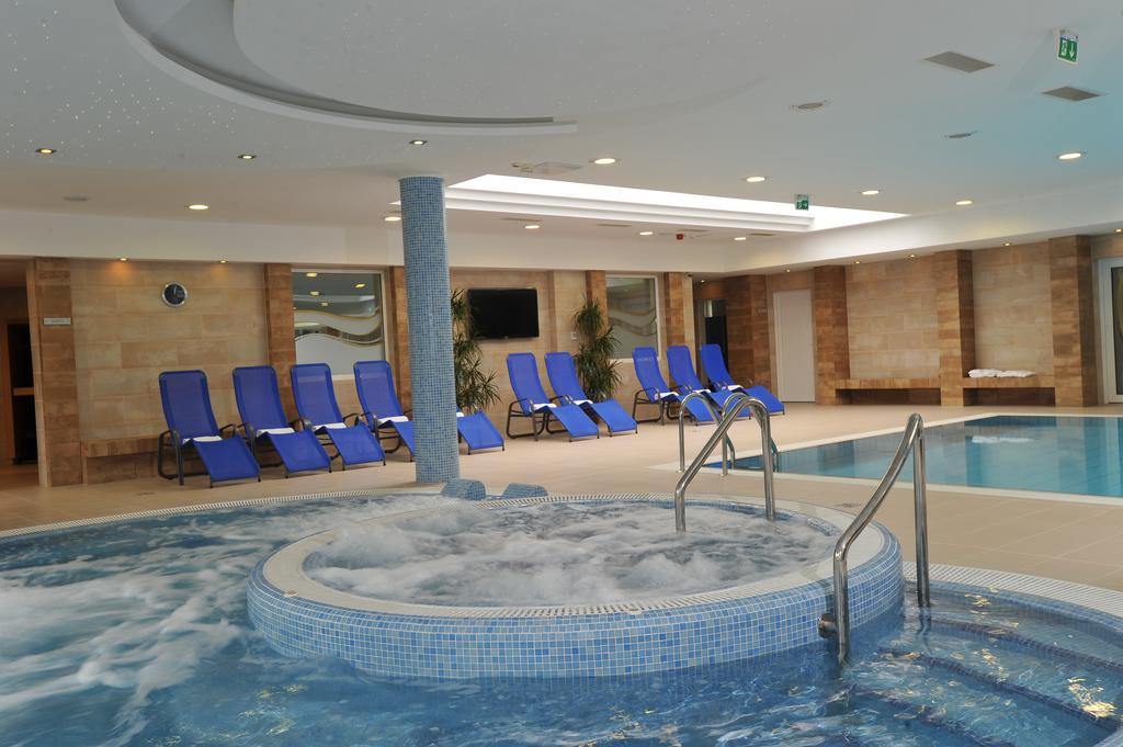 Garden Hotel Wellness Es Konferencia Szolnok Eksteriør billede