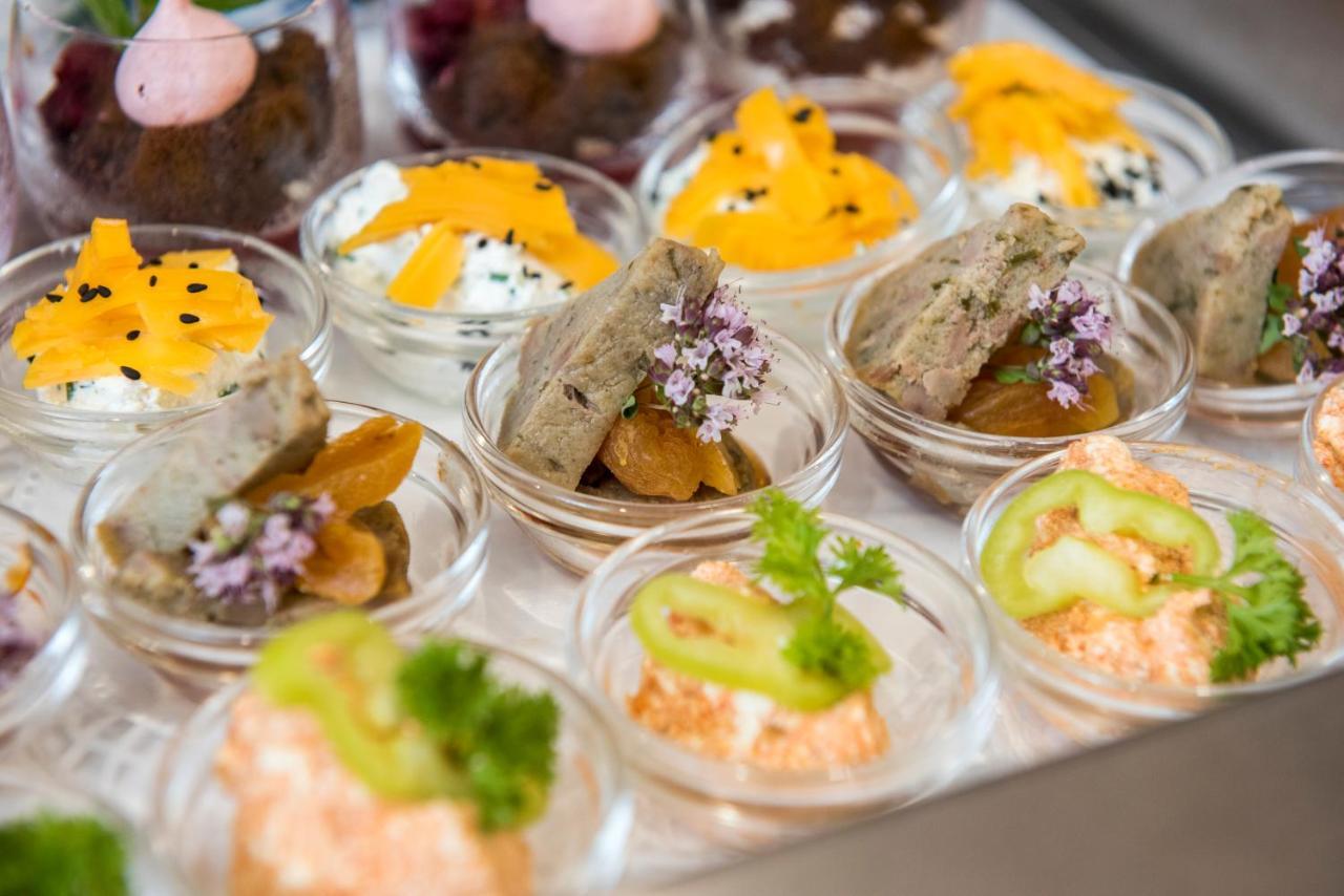 Garden Hotel Wellness Es Konferencia Szolnok Eksteriør billede